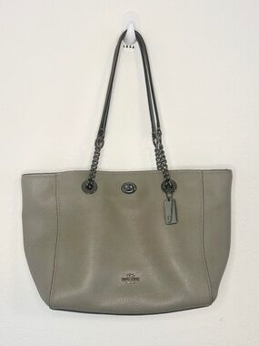Coach, Turnlock Chain Tote/ Shoulder Bag